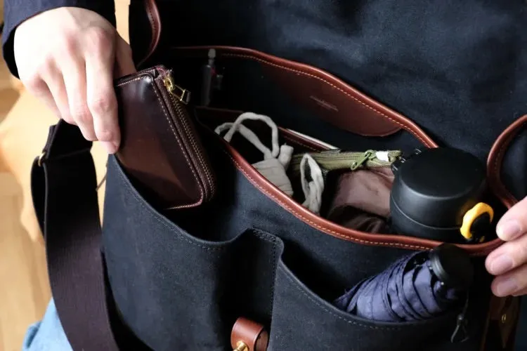 "Caddis" Shoulder Bag